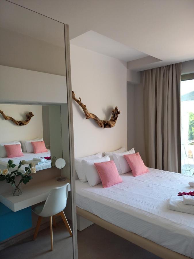 העיירה סקיאתוס Core Luxury Suites (Adults Only) מראה חיצוני תמונה