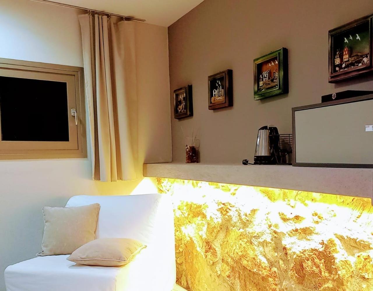 העיירה סקיאתוס Core Luxury Suites (Adults Only) מראה חיצוני תמונה