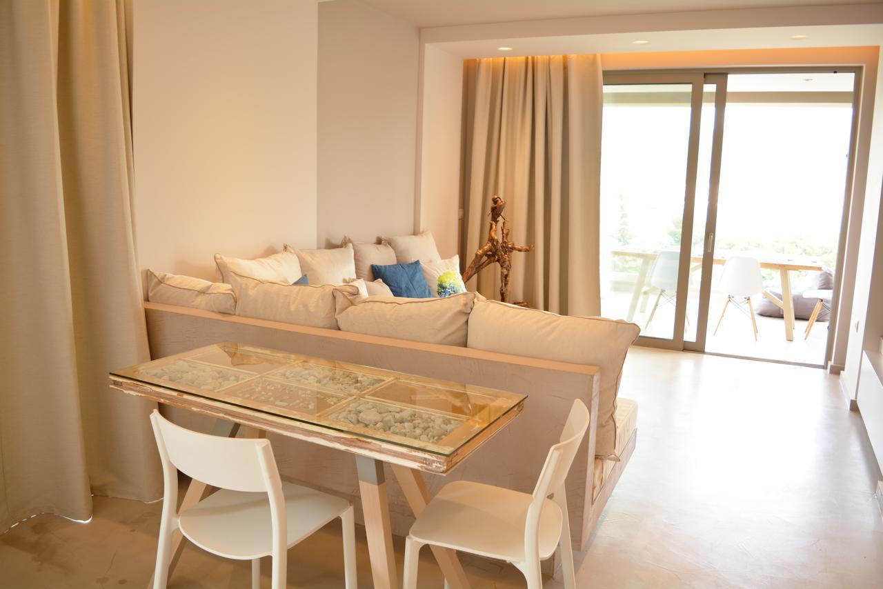 העיירה סקיאתוס Core Luxury Suites (Adults Only) מראה חיצוני תמונה