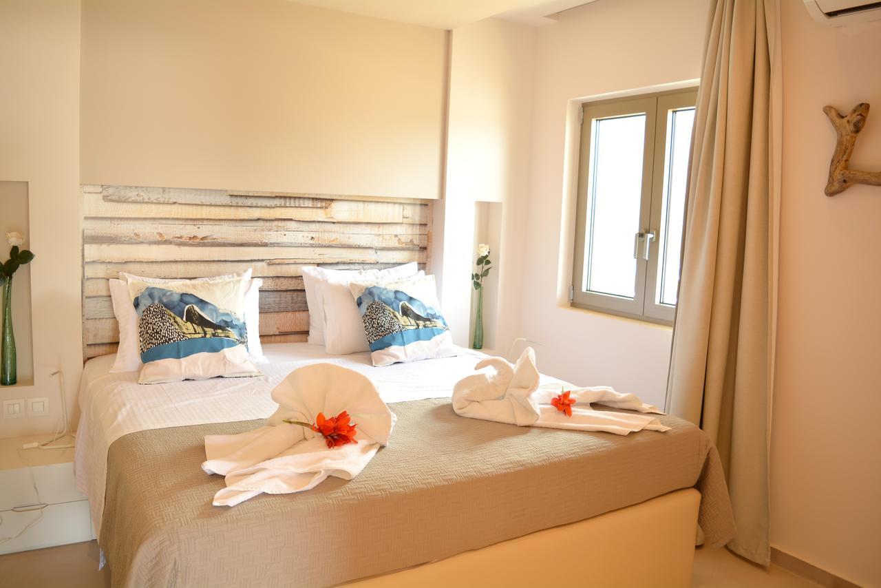 העיירה סקיאתוס Core Luxury Suites (Adults Only) מראה חיצוני תמונה